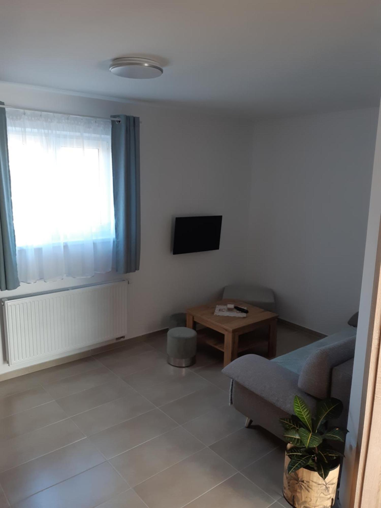 Vilka Cachtice Apartment Bagian luar foto